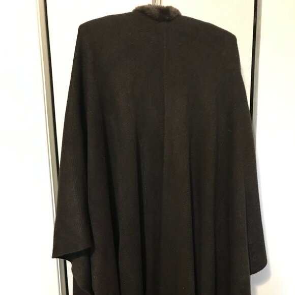Croft And Barrow Ladies Brown Shawl/Wrap NEW WITHOUT TAGS - Picture 4 of 4